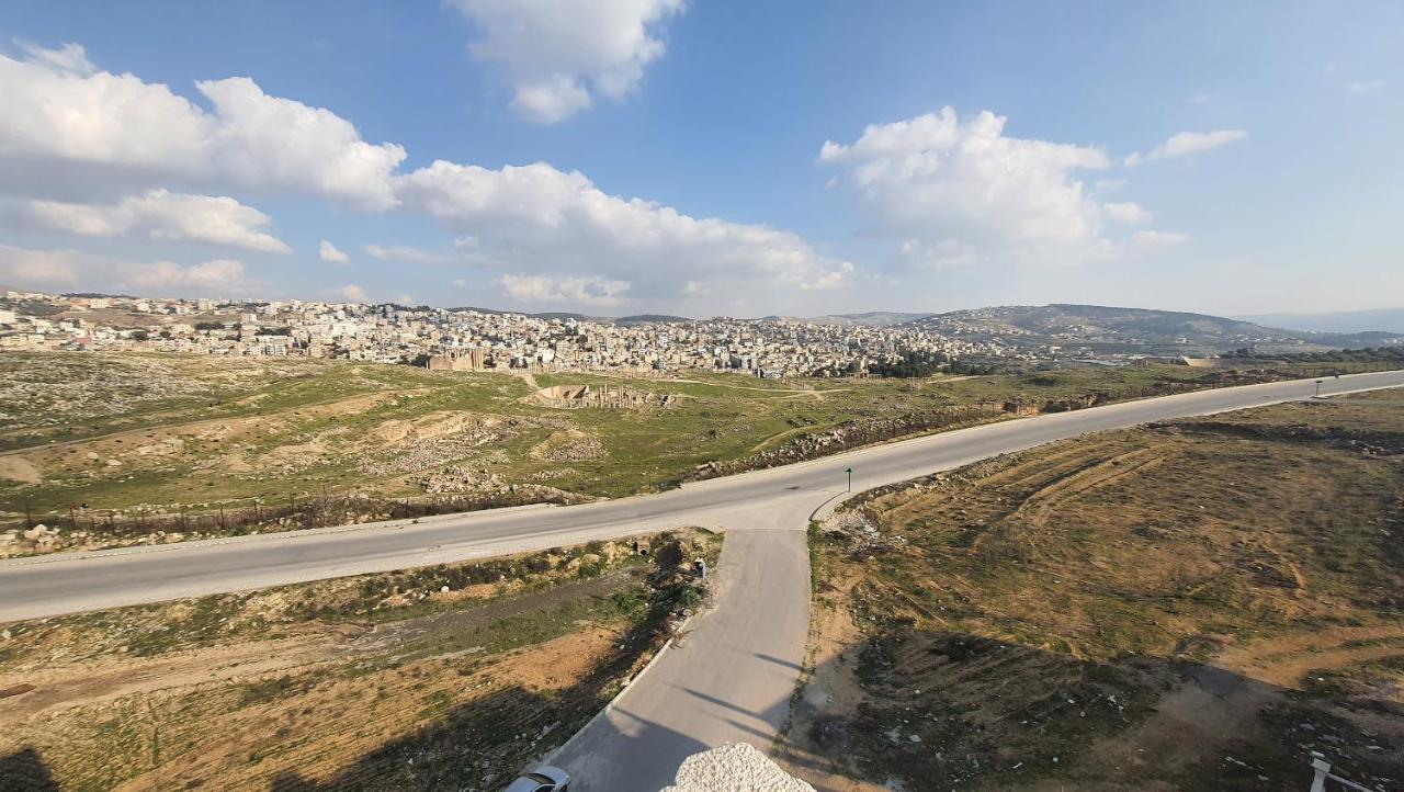 Hadrian'S Arch Otel Ceraş Dış mekan fotoğraf
